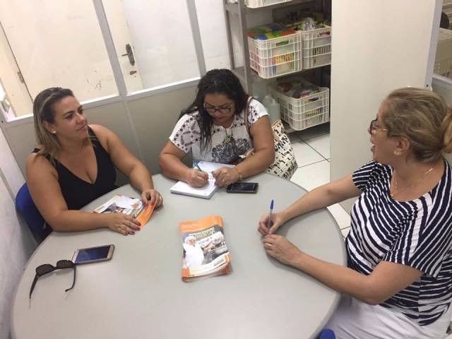 2017310_FOTO - Carla Lucena conhece o Banco de Alimentos de Hortolândia